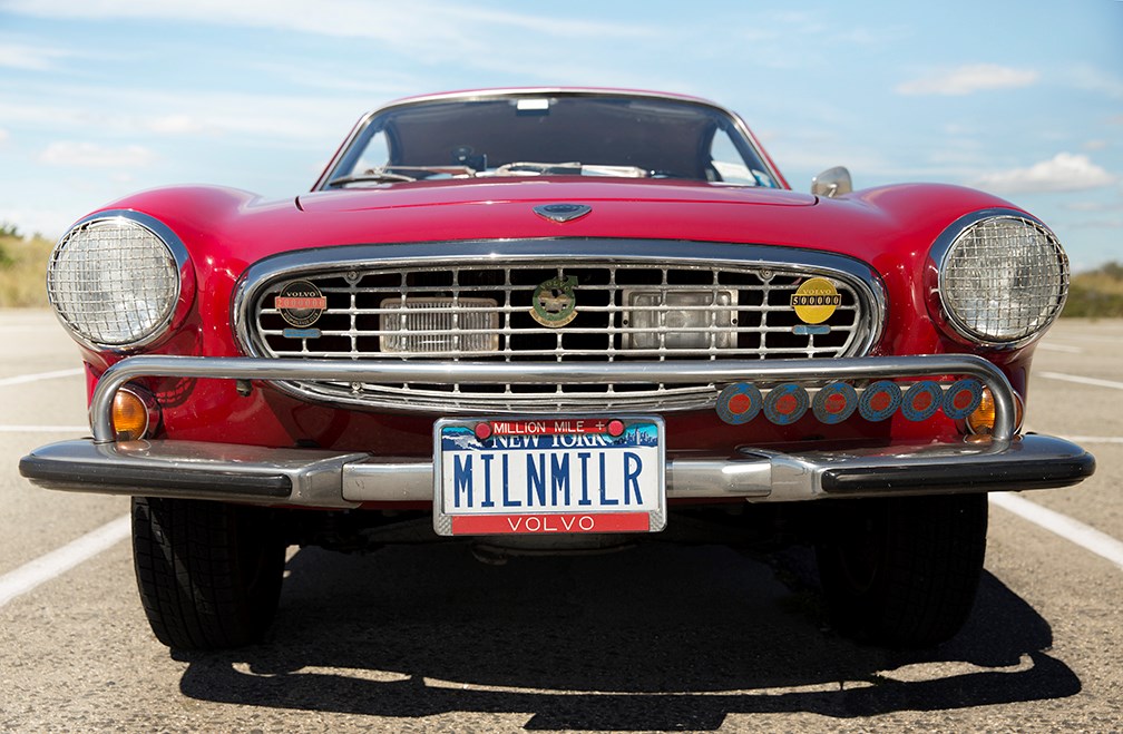 49609 Irv Gordon Reaches 3 Million Miles In His 1966 Volvo 1800s