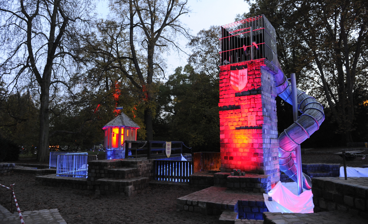 Halloween illuminierter platz